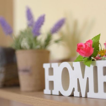 Happy Days Home Apartment Und Studio/Penthouse Ialysos  Buitenkant foto
