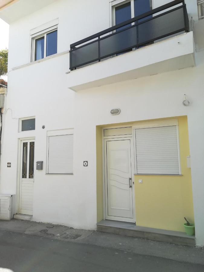 Happy Days Home Apartment Und Studio/Penthouse Ialysos  Buitenkant foto