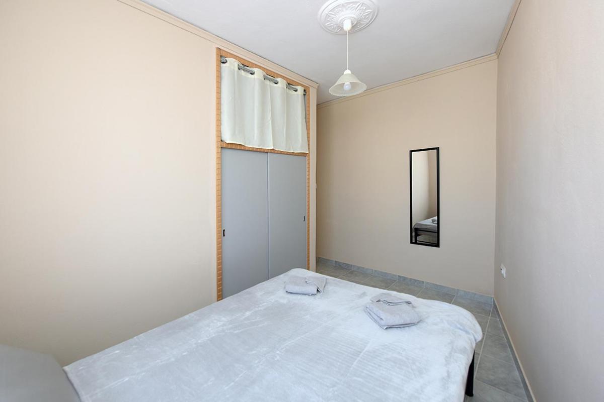Happy Days Home Apartment Und Studio/Penthouse Ialysos  Buitenkant foto