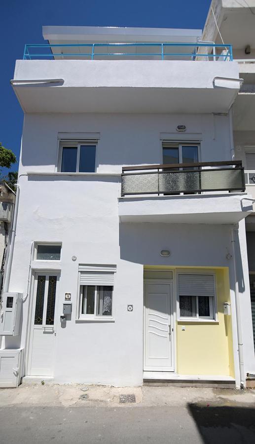 Happy Days Home Apartment Und Studio/Penthouse Ialysos  Buitenkant foto
