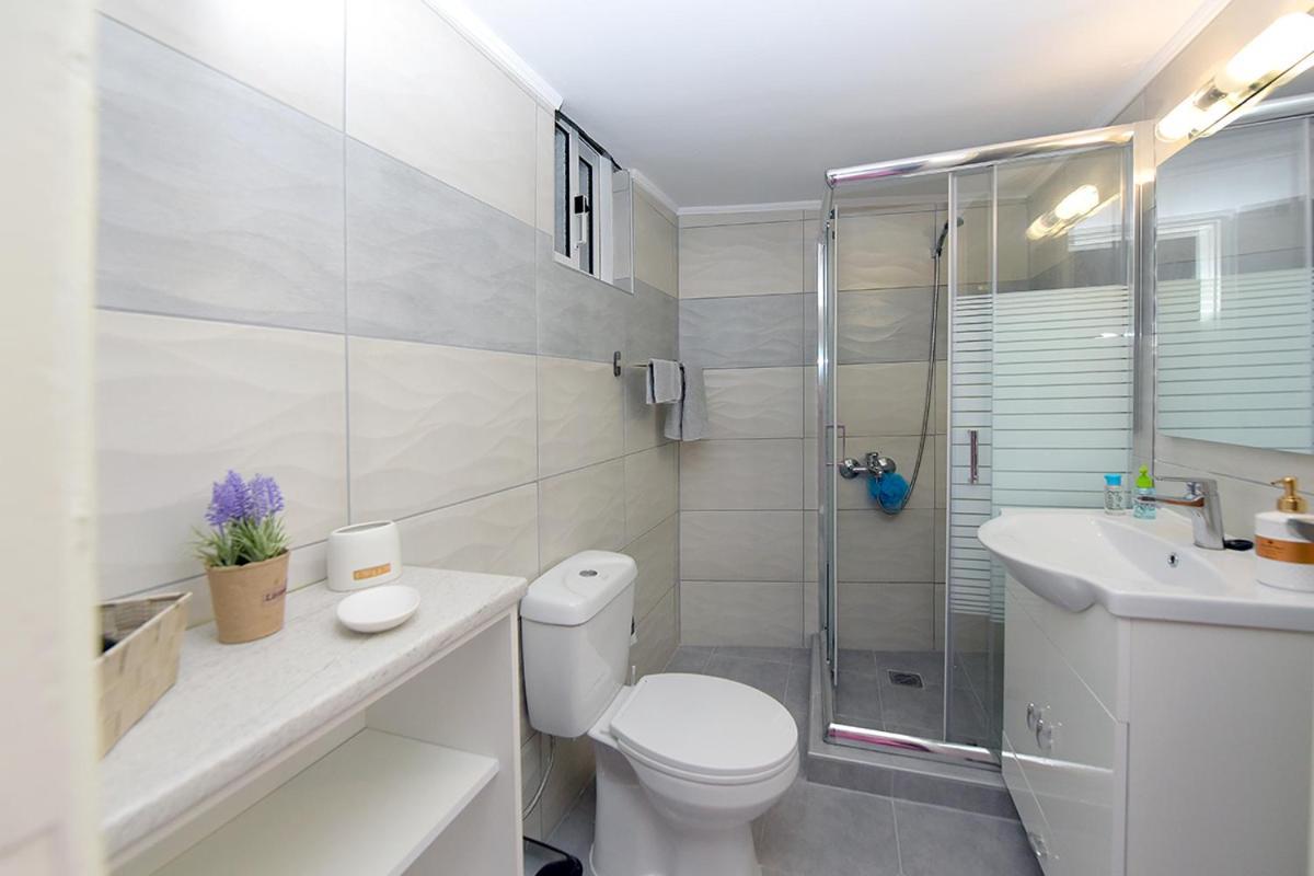 Happy Days Home Apartment Und Studio/Penthouse Ialysos  Buitenkant foto